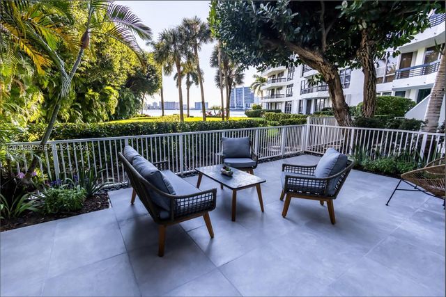 3600 Mystic Pointe Dr 114, Aventura, FL 33180