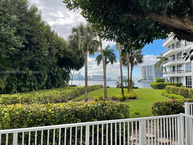 3600 Mystic Pointe Dr 114, Aventura, FL 33180