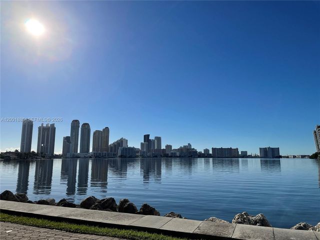 3600 Mystic Pointe Dr 114, Aventura, FL 33180