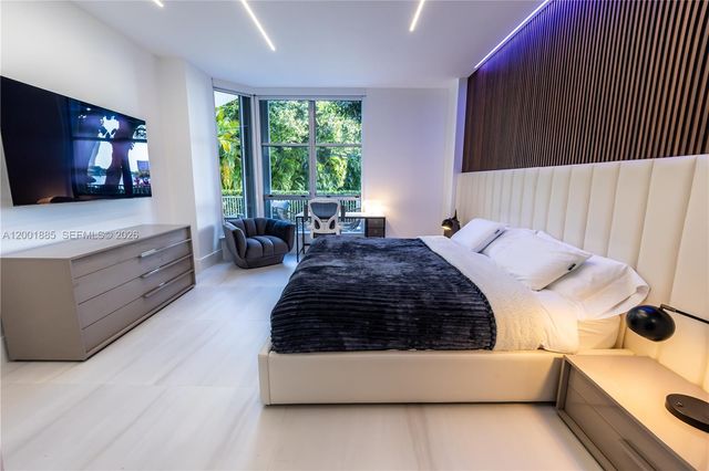 3600 Mystic Pointe Dr 114, Aventura, FL 33180