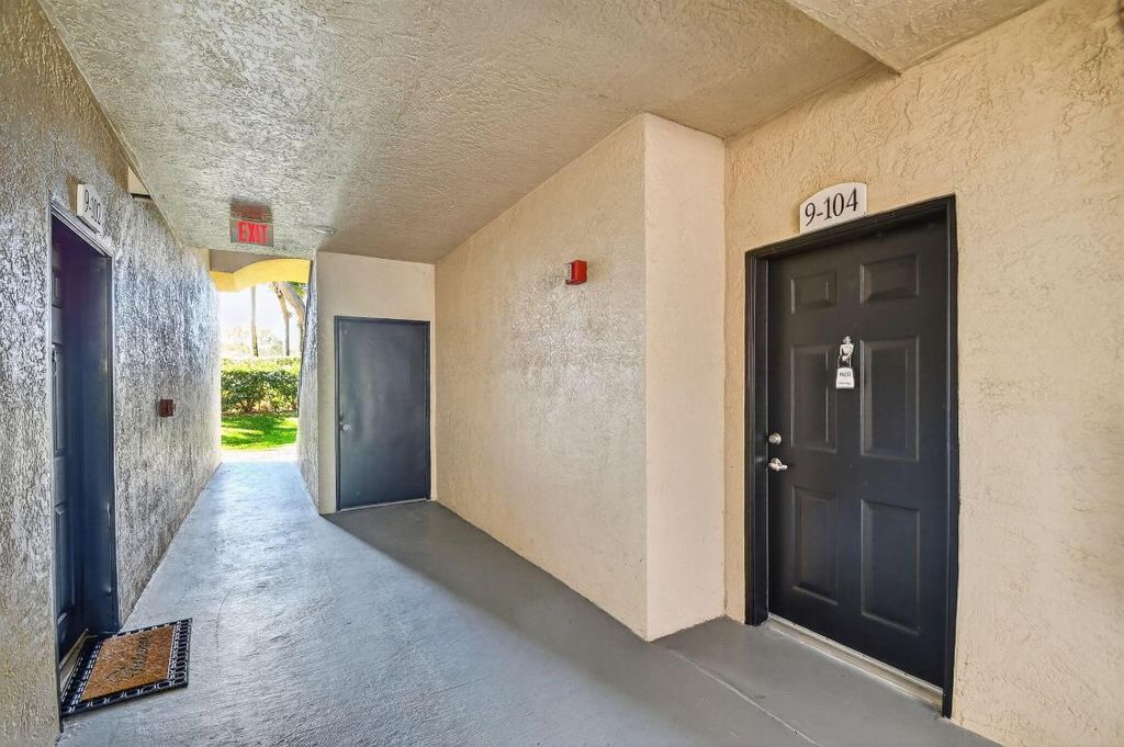 15085 Michelangelo Boulevard 104, Delray Beach, FL 33446