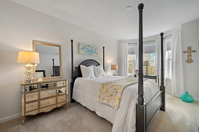 4 Francis Dr 311, Andover, MA 01810