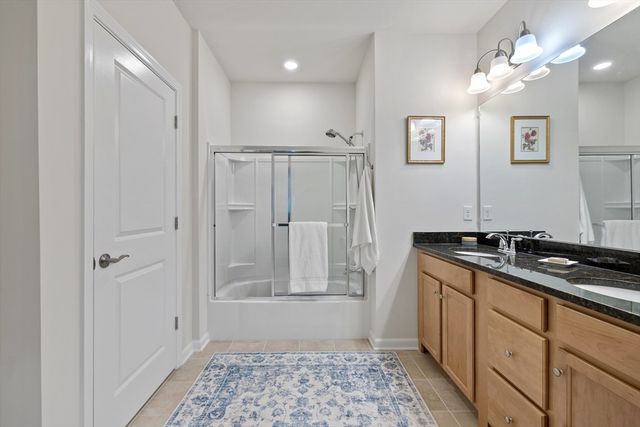 4 Francis Dr 311, Andover, MA 01810