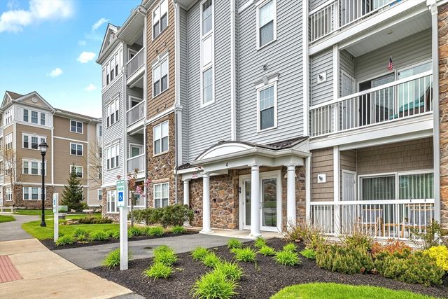 4 Francis Dr 311, Andover, MA 01810