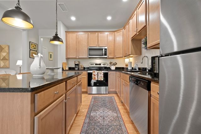 4 Francis Dr 311, Andover, MA 01810