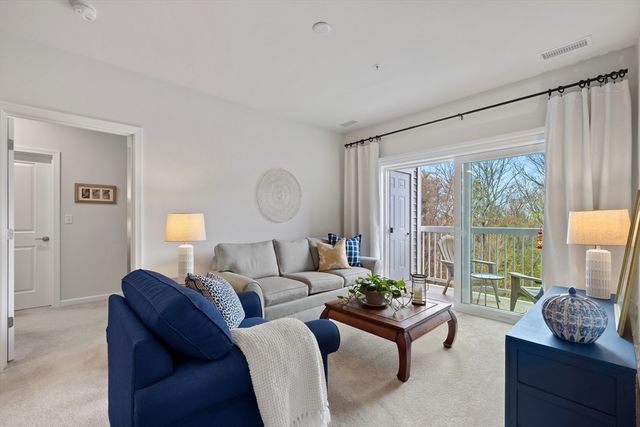4 Francis Dr 311, Andover, MA 01810