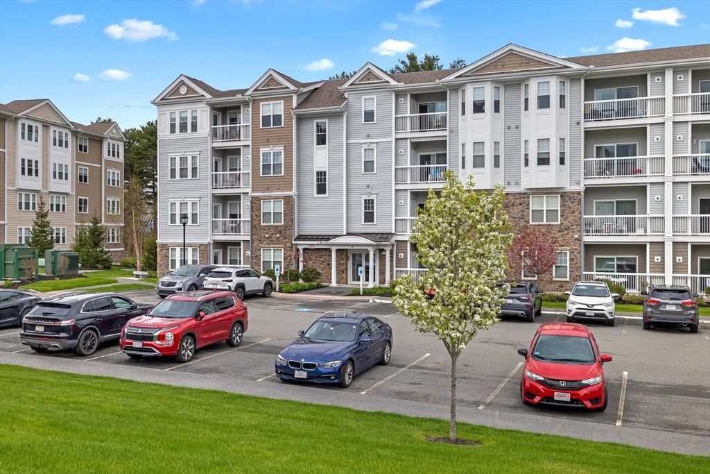 4 Francis Dr 311, Andover, MA 01810