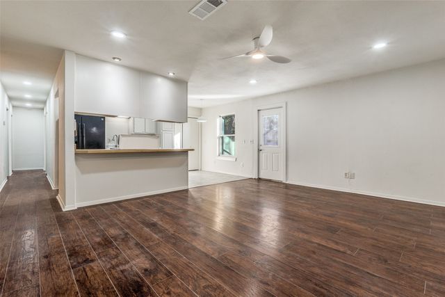 4728 Meadow Ridge Drive, Dallas, TX 75236