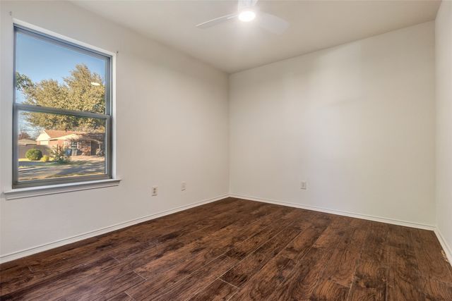 4728 Meadow Ridge Drive, Dallas, TX 75236