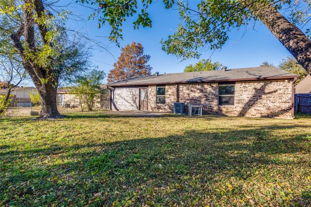 4728 Meadow Ridge Drive, Dallas, TX 75236