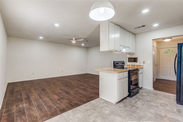 4728 Meadow Ridge Drive, Dallas, TX 75236