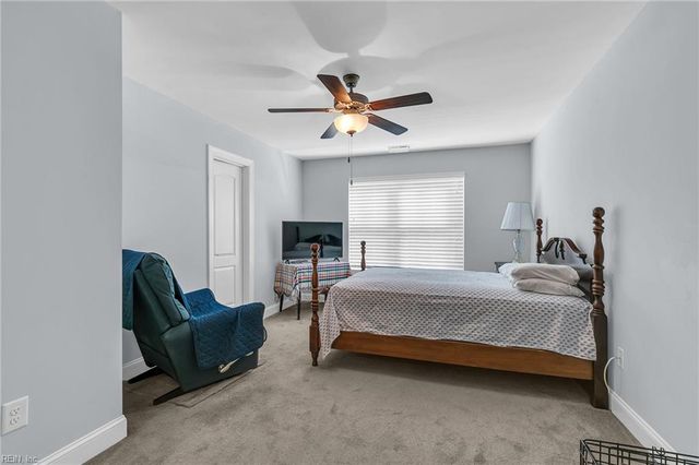 9 Franklin LN, Poquoson, VA 23662