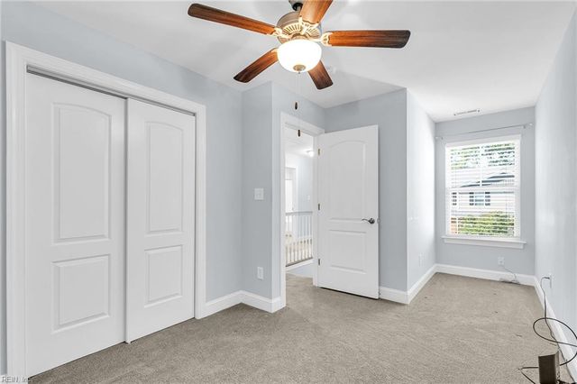9 Franklin LN, Poquoson, VA 23662