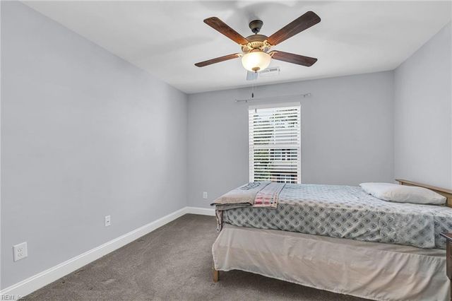 9 Franklin LN, Poquoson, VA 23662