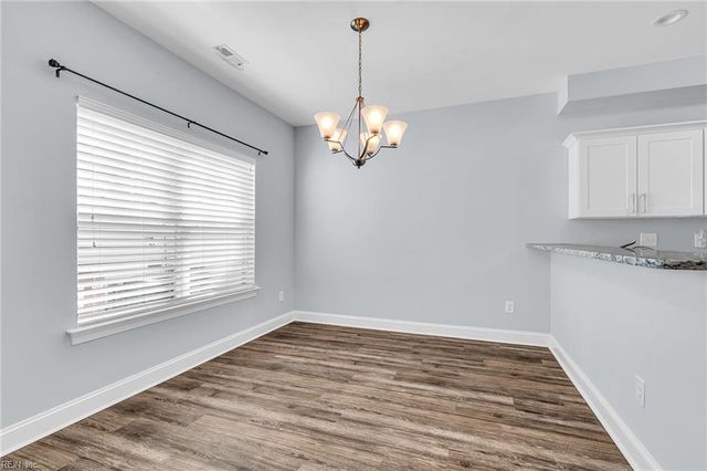9 Franklin LN, Poquoson, VA 23662