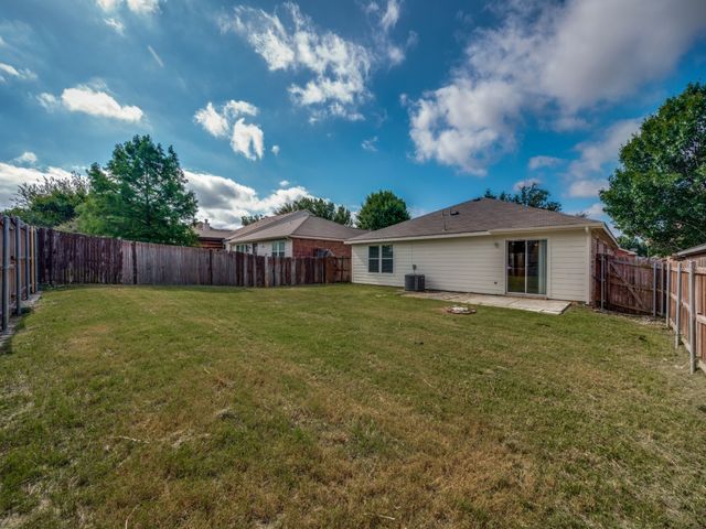 8821 CHISHOLM Trail, Cross Roads, TX 76227