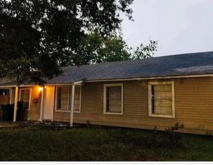 5131 Lyndhurst Drive, Houston, TX 77033