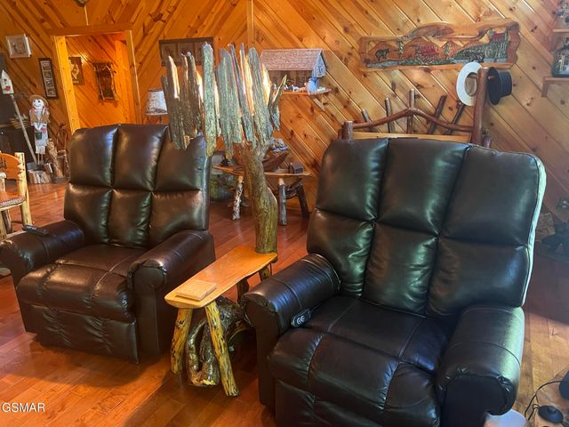 1665 Scenic Woods Way, Sevierville, TN 37876