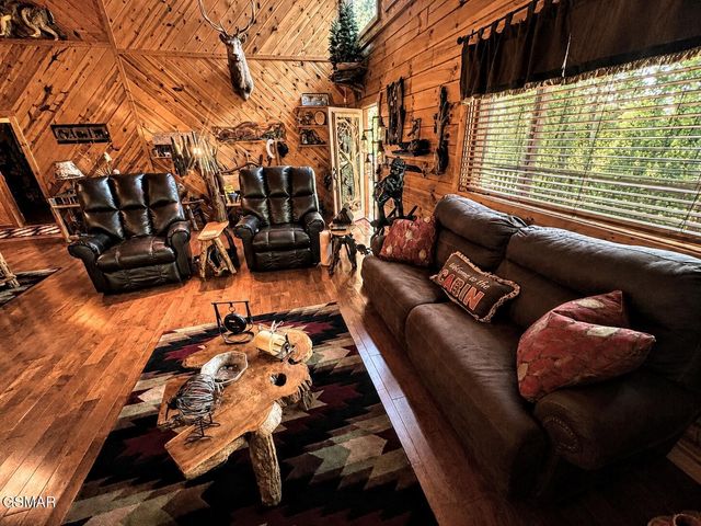 1665 Scenic Woods Way, Sevierville, TN 37876