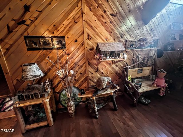 1665 Scenic Woods Way, Sevierville, TN 37876