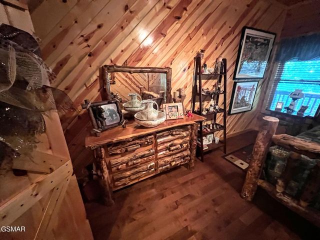 1665 Scenic Woods Way, Sevierville, TN 37876