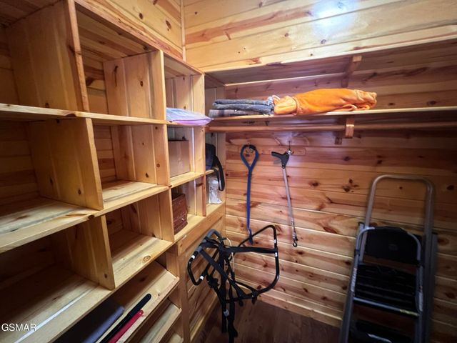1665 Scenic Woods Way, Sevierville, TN 37876