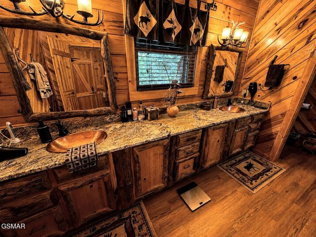 1665 Scenic Woods Way, Sevierville, TN 37876