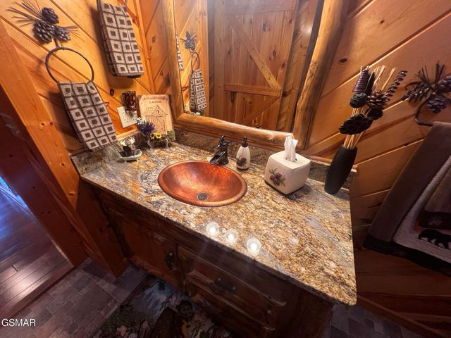 1665 Scenic Woods Way, Sevierville, TN 37876