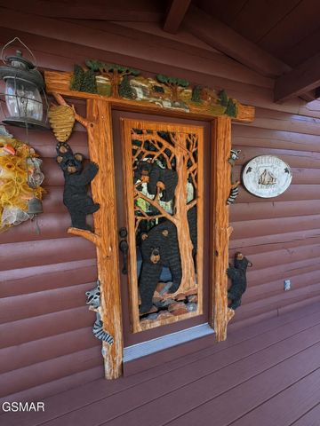 1665 Scenic Woods Way, Sevierville, TN 37876