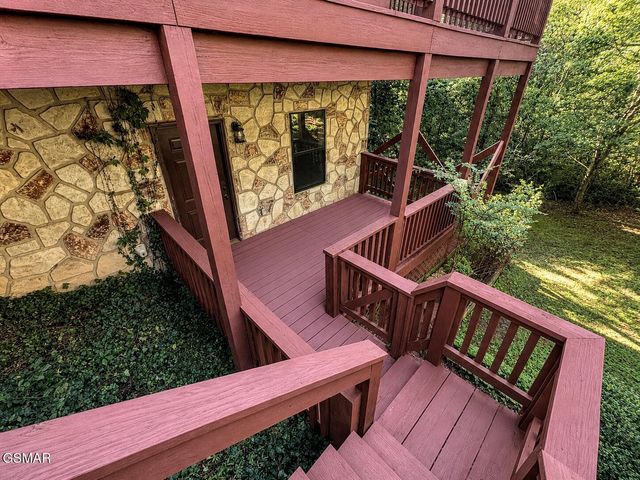 1665 Scenic Woods Way, Sevierville, TN 37876