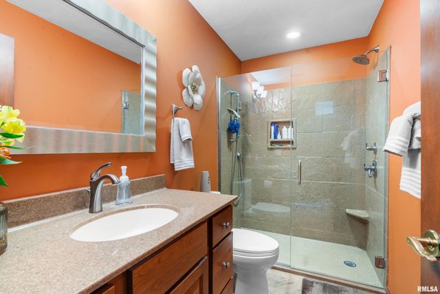 520 AUGUSTA Drive, Chatham, IL 62629