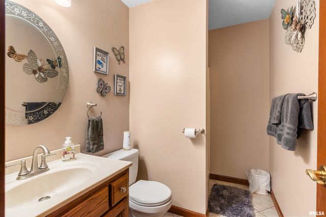 520 AUGUSTA Drive, Chatham, IL 62629
