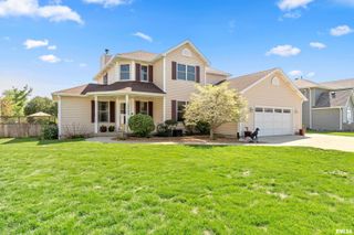 520 AUGUSTA Drive, Chatham, IL 62629