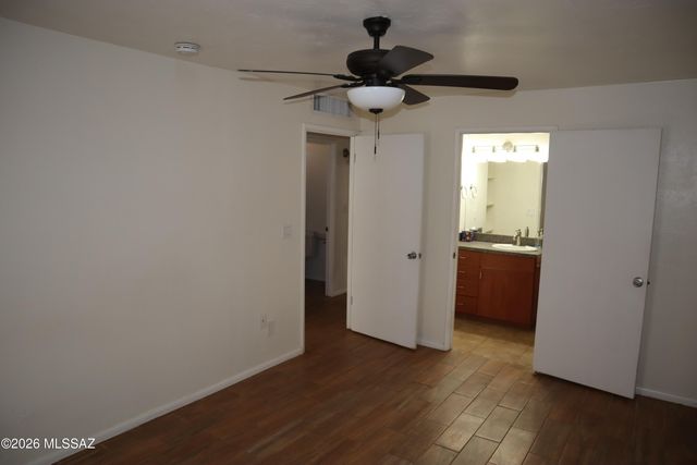 2525 N Alvernon Way Unit F2, Tucson, AZ 85712