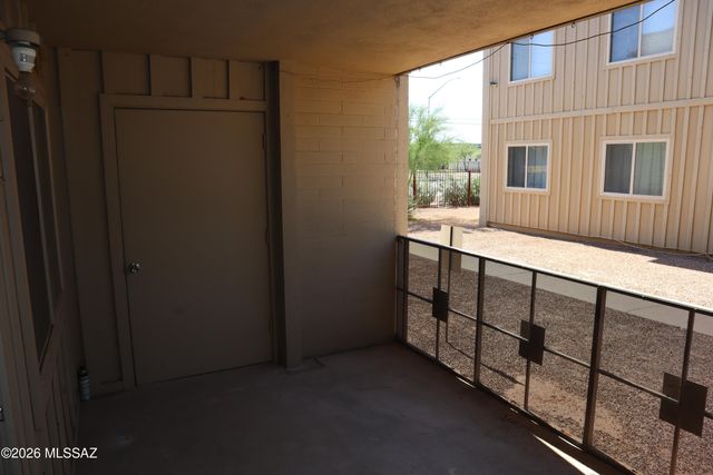 2525 N Alvernon Way Unit F2, Tucson, AZ 85712