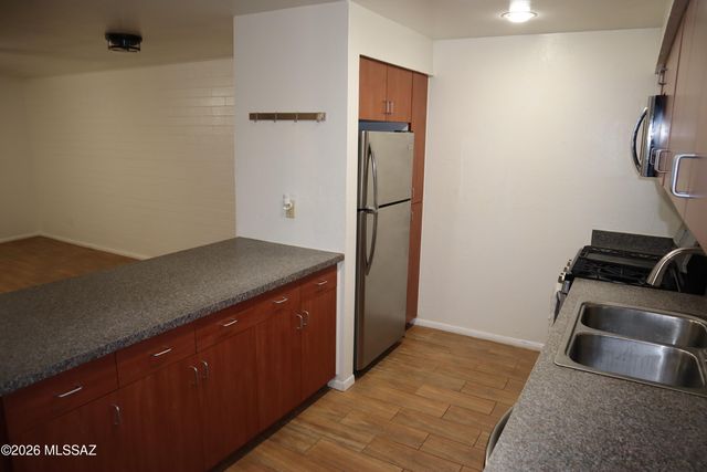 2525 N Alvernon Way Unit F2, Tucson, AZ 85712