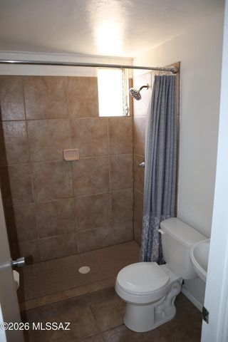 2525 N Alvernon Way Unit F2, Tucson, AZ 85712