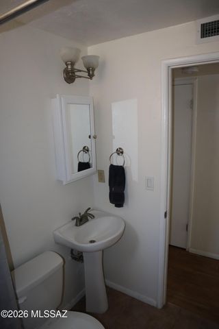 2525 N Alvernon Way Unit F2, Tucson, AZ 85712