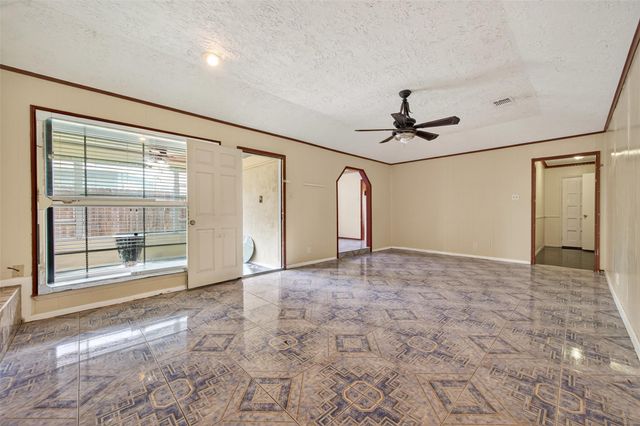 9318 Benning Drive, Houston, TX 77031