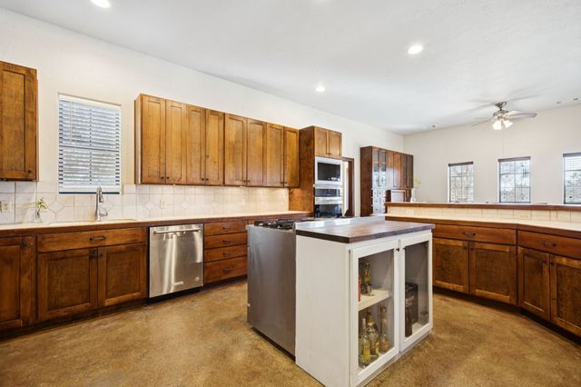 612 Private Road 7005, Edgewood, TX 75117