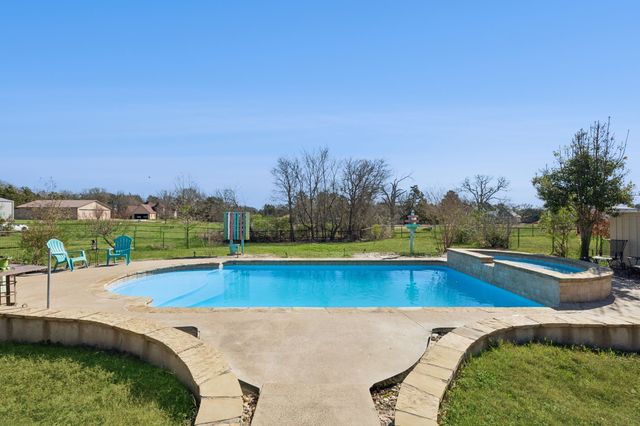 612 Private Road 7005, Edgewood, TX 75117