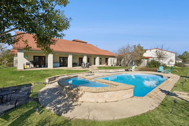 612 Private Road 7005, Edgewood, TX 75117