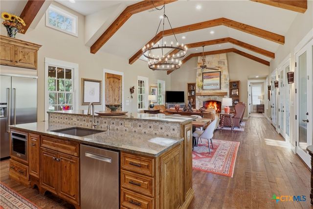 100 Morgan Cove, Burnet, TX 78611