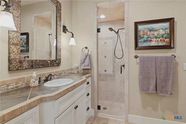 100 Morgan Cove, Burnet, TX 78611