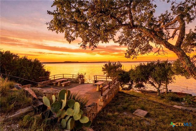 100 Morgan Cove, Burnet, TX 78611