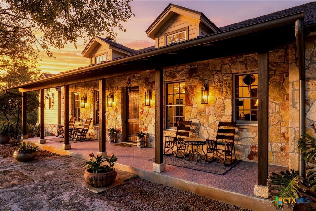 100 Morgan Cove, Burnet, TX 78611