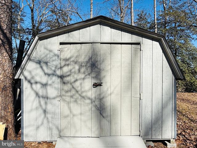436 THOMPSON CIR, Colonial Beach, VA 22443