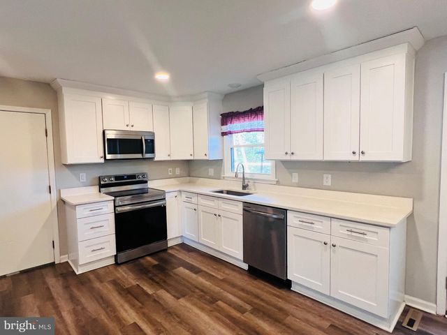 436 THOMPSON CIR, Colonial Beach, VA 22443
