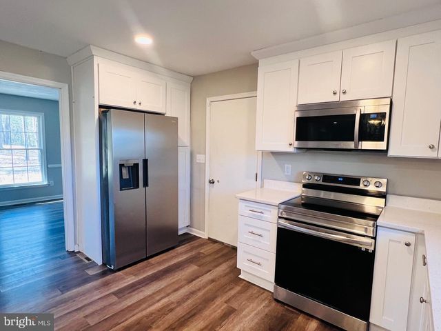 436 THOMPSON CIR, Colonial Beach, VA 22443