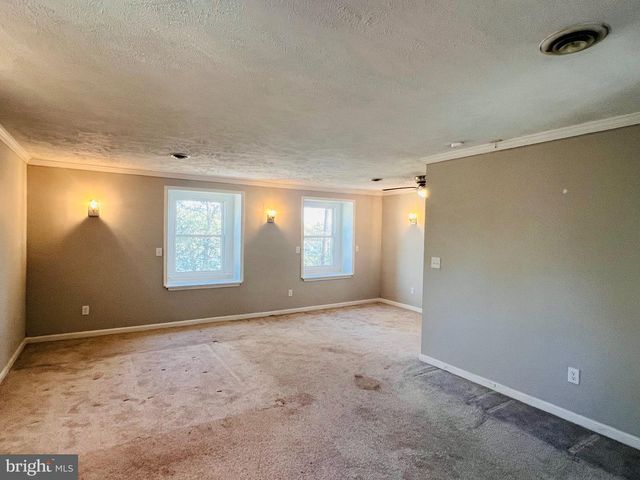 436 THOMPSON CIR, Colonial Beach, VA 22443
